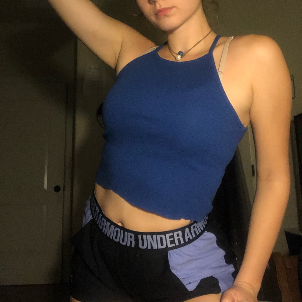 Super cute blue cropped tank top!